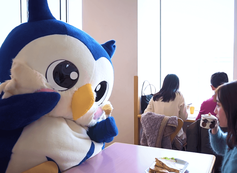 明治大学 駿河台キャンパス「キャンパスは世界～Go Forward, Go Global～」